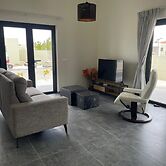 Villa Cuarenta Y Tres at Mambo Beach