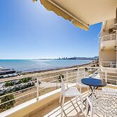 Joe's Seafront Apartment