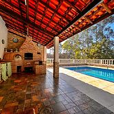 Casa de Campo com Wi-fi Piscina e Churrasqueira