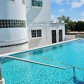 Sea Belize Relaxing Studio w Sea View Pool & Overwater Deck Near Airpo