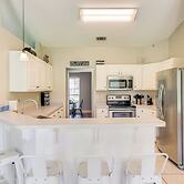 6 Mi to Navarre Beach: Dog-friendly Home w/ Yard