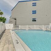 Beachfront Condo w/ Balcony on Manasota Key