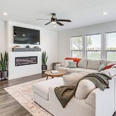 6 Mi to Great Salt Lake: Mtn-view Retreat!