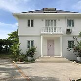 Villa Mimi Beachfront Beau Vallon
