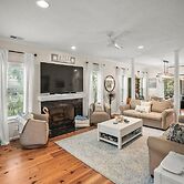 Beautifully Appointed 3-bed, 2.5-bath Home, Great Location Near Beach 