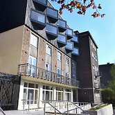 Raymont Hall
