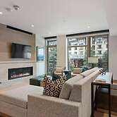 Contemporary 2 Bedroom Luxury Ski In, Ski Out Residence in Snowmass Ba