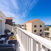 Friends & Family Home