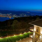 Arktos Hotel Cozy Triple Room With Scenic Views