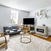 Explore Dtwn, Parks & Colleges: Cozy Worcester Apt