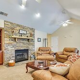 Home 2 Mi to Island in Pigeon Forge!