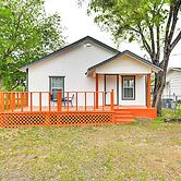 1 Mi to Dtwn: Family Home w/ Porch in Brownwood