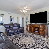 Stunning Gulf 2BR Pools, Spa, Balcony