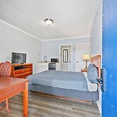 Cozy 1BR Retreat in Brownstown Relax & Unwind!