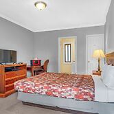 Private Room & Bath Brownstown Near Detroit