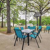 5 Blocks to Beach Access: Sanders Island Getaway!