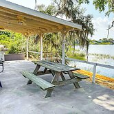 1 Mi to Downtown Lake Placid: Waterfront Retreat!