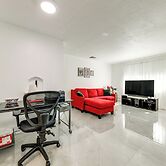 4 Mi to Ft Lauderdale Beach: Wfh-friendly Home!