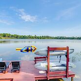 Fish, Swim & More: Lakefront Retreat in Ocklawaha!