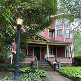 BBQ & Pets Welcome 6BR for 14 3 Bathrooms