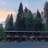 Reflections Inn