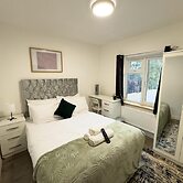 Heathrow Lodge B&B