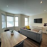 Vibrant and Cosy London Apartment