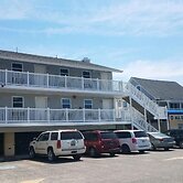 Atlantic Breeze Motel & Apartments