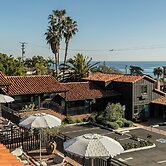 Woods Cove Inn