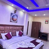 Hotel The Luxeblue Shimla Mountain View