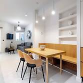 Plaka Clio Apartment by A&A Residencies