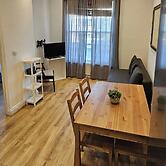 London Charm - Moscow Road Apartment