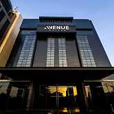 Avenue Suites