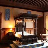 Chateau de Busset