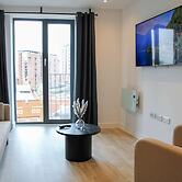 Slate Suite 1BR City Views