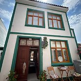 madam hrisa konukevi