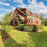 Maxwelton Aerie Bluffside Retreat w/ Sweeping Puget Sound Views + Fire