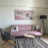 Kate Apartment Across the Marina