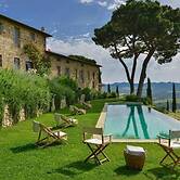 New Historic Tuscany Country House Retreat in a Vineyard Near Siena Vi