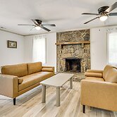 14 Mi to Dtwn: Secluded Stay in Murphy!