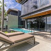 Chariot By Villacarte