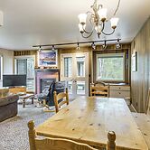 Walk to Sun Valley Village: Condo w/ Deck!