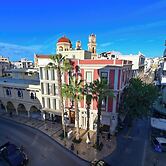 Royal Blue Central House by Checkin