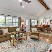 Cottage 3 Mi to Dry Falls: Bring Your Pup!