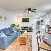 1 Mi to Pleasure Pier: Walkable Home in Galveston