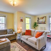 Walk to St Lawrence River: Clayton Apt w/ Porch!