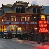 Shelton Rezidor Hotel Kumrat
