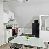 Cozy 2-bed Urban Retreat in Downtown Detroit, Private