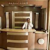 Fabhotel Gulshan International