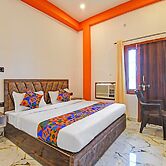 Fabexpress Vista Inn